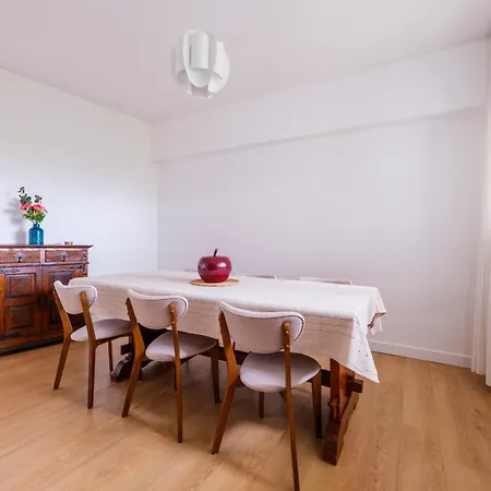 Olivais Spacious Near Airport Appartement