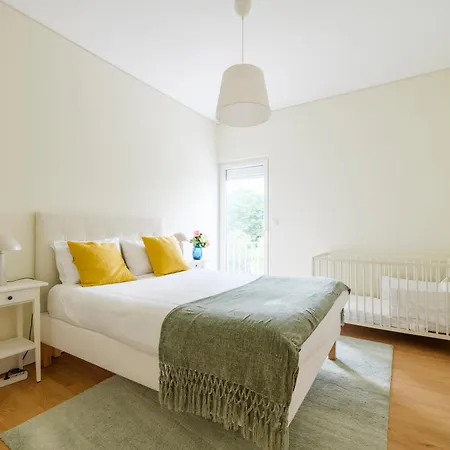 Olivais Spacious Near Airport Διαμέρισμα