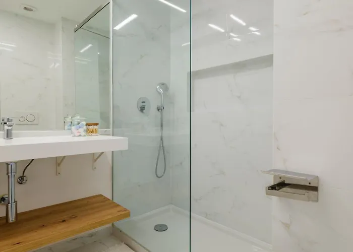 Olivais Spacious Near Airport * Lisbona