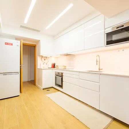 公寓 Olivais Spacious Near Airport *