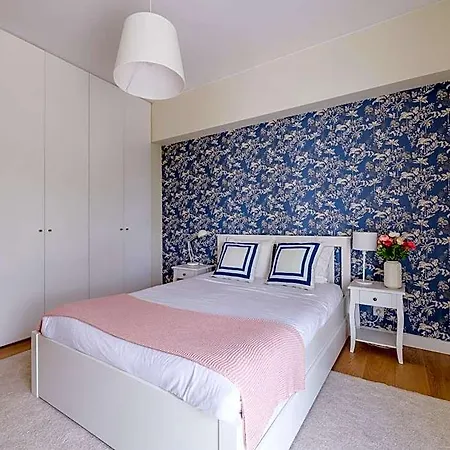 Olivais Spacious Near Airport شقة