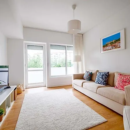 شقة Olivais Spacious Near Airport *