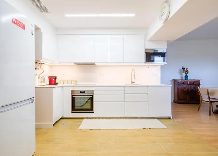 Olivais Spacious Near Airport Appartement *