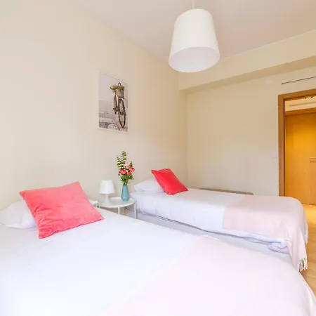 Apartmán Olivais Spacious Near Airport *