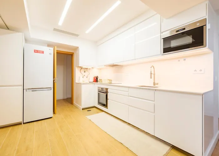Apartment Olivais Spacious Near Airport *