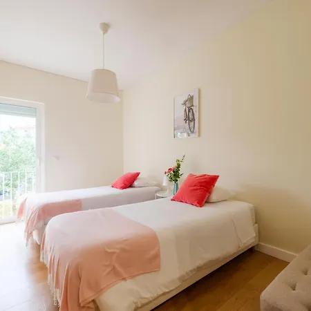 Olivais Spacious Near Airport Appartement Lisboa