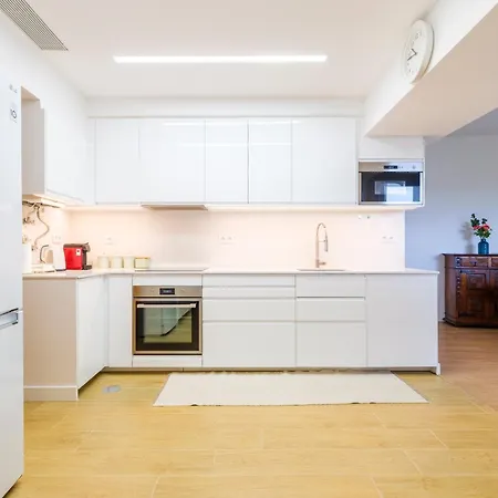 Olivais Spacious Near Airport Appartement *